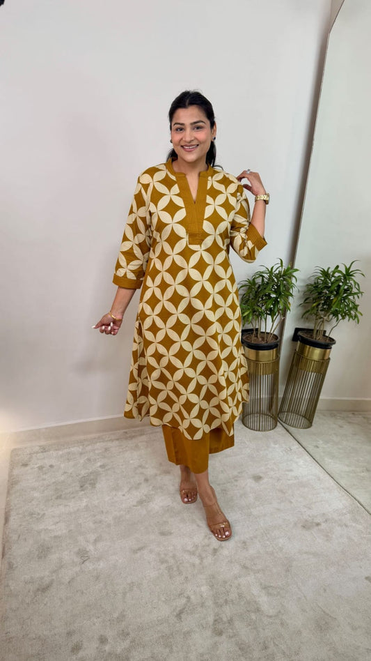 Pure Cotton Floral Kurti & Pant Co-ord Set – Everyday Elegance
