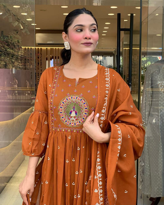 Anarkali Cotton Kurta Set with Malmal Dupatta – Tier Pattern Design