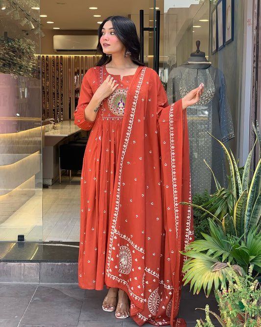 Anarkali Cotton Kurta Set with Malmal Dupatta – Tier Pattern Design