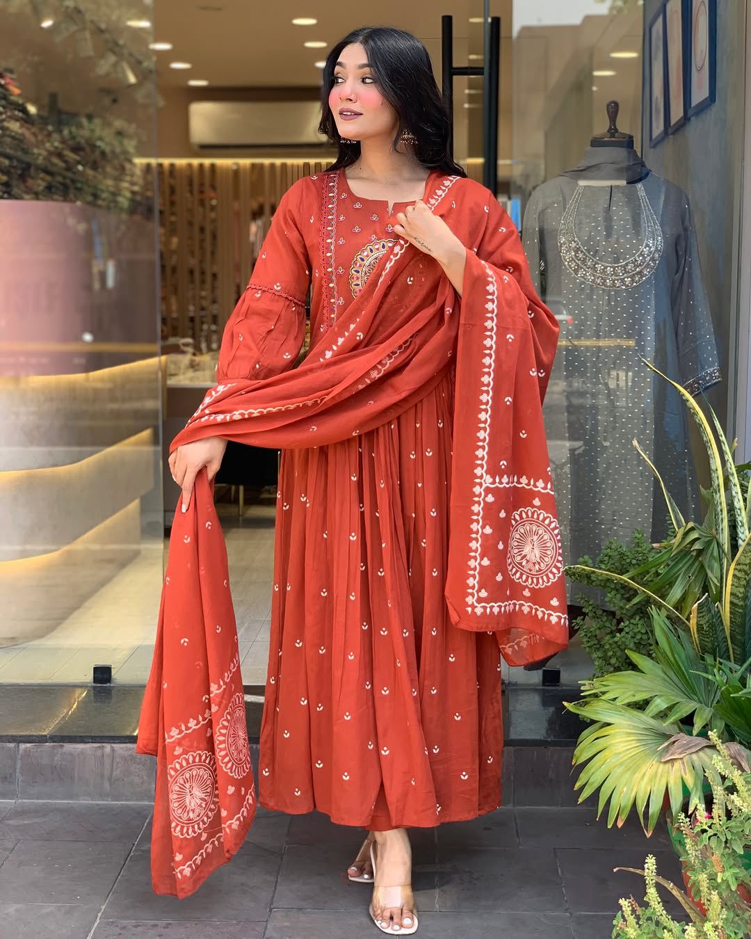 Anarkali Cotton Kurta Set with Malmal Dupatta – Tier Pattern Design